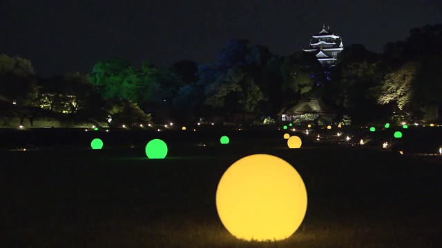 夜の園内を華やかにライトアップ　岡山後楽園で夏の幻想庭園【岡山・岡山市】
