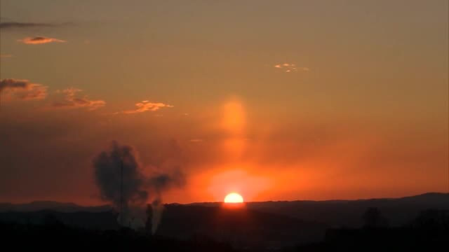 空に伸びる光の帯　厳しい冷え込みで「太陽柱」が現れる【岡山・津山市】
