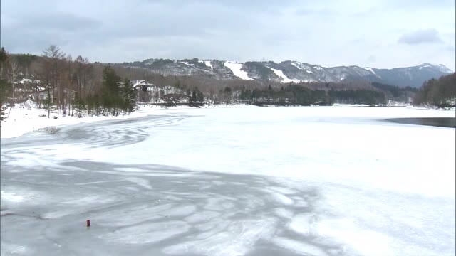 神秘的な冬景色…恩原湖に浮かび上がる自然現象【岡山・鏡野町】