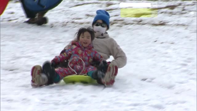そりやスノーボード…県北のスキー場 家族連れでにぎわう【岡山・真庭市】