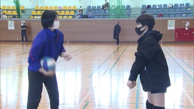 新型コロナで外出出来ない子供たちのために指導　岡山シーガルズがバレーボール教室開催【岡山・岡山市】