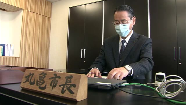 市民１人当たり１０万円支給…新型コロナ対策掲げ初当選　松永新市長が初登庁【香川・丸亀市】