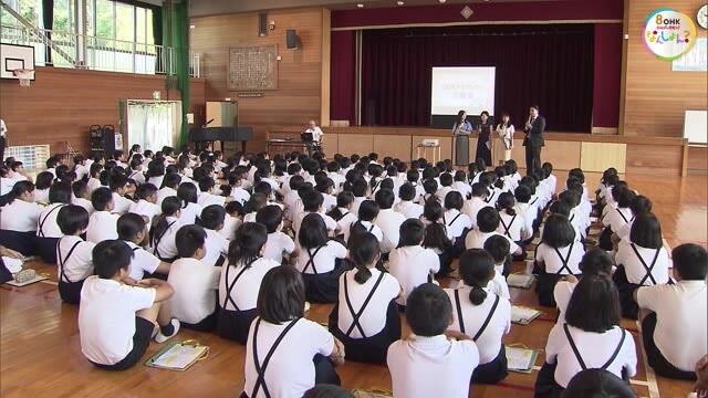 １０年間の取り組み「アナウンサー出張朗読会」連盟賞最優秀賞を受賞【岡山】