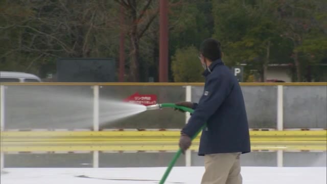 「屋外スケート場」…２年ぶりのオープンに向け急ピッチで”氷づくり“進む　１１日から【岡山・津山市】