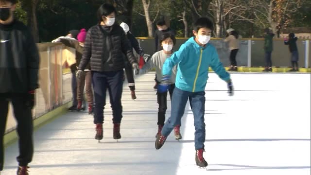 ワクワクしていた気持ちが爆発…２年ぶりの「屋外スケート場」オープンに初滑り客大喜び【岡山・津山市】