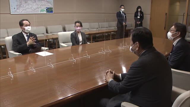 学業や高齢者福祉に役立てて…ＯＨＫが交通遺児らにチャリティ寄付金贈呈【香川】
