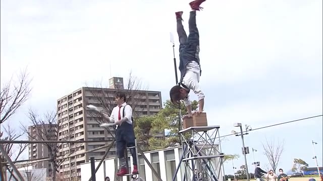 「まん延防止」解除後最初の週末　大道芸人の“圧巻のパフォーマンス”に家族連れ大喜び【香川・高松市】