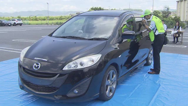 熱中症で死亡するケースも…車に子供を置き去りに　パチンコ店と警察が合同で救助訓練【岡山・赤磐市】