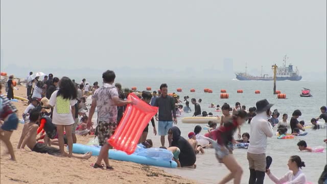 “３年ぶり”の開設　県内最大の海水浴場にぎわう　３連休最終日の海の日！【岡山・玉野市】