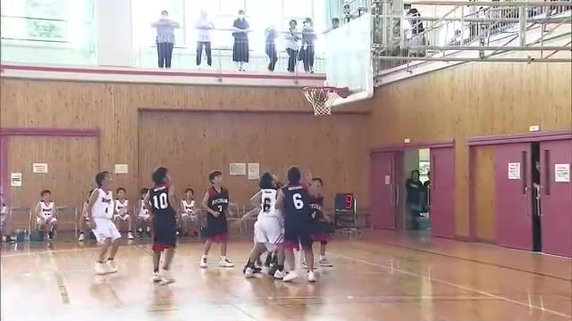 シュート決まって大歓声！　岡山西ＬＣなどが協賛・６０回目のミニバスケットボール大会【岡山】