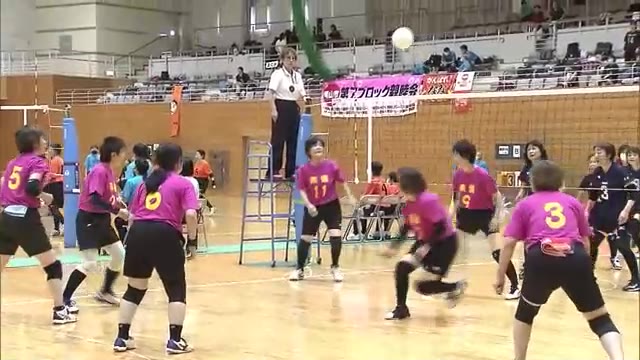コロナ禍が明けコートに戻ってきた選手も…熱戦展開！シニアママさんバレーボール大会【岡山・笠岡市】
