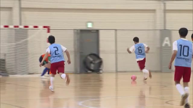 熱戦！特別支援学校のフットサル大会　中国・四国地方から１３校が参加【岡山・岡山市】