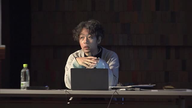 人気アニメ「鬼滅の刃」の原画展の会場で講演　専門家が漫画作品の展示方法を解説【岡山】