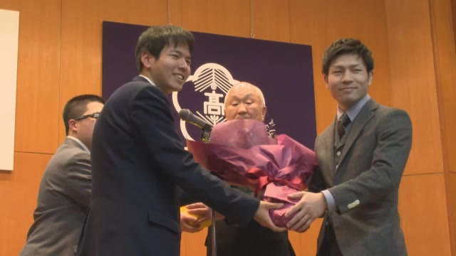 先輩には高橋大輔さん・町田樹さんも　岡山のジム初の世界王者・ユーリ阿久井政悟選手が母校凱旋【岡山】
