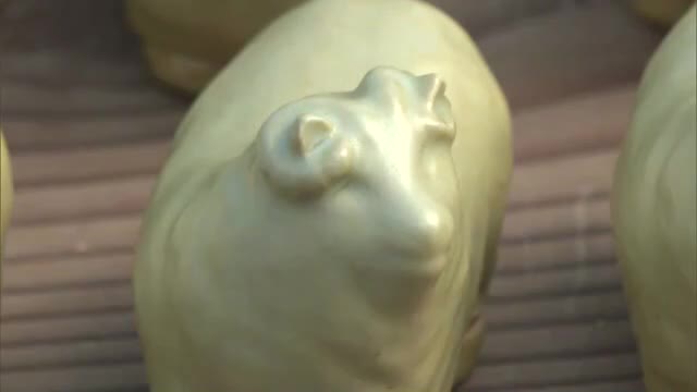 天神窯で毎年恒例「干支の香合」の窯出し　陶芸家・岡本篤さんの観察眼で野性味のある姿に仕上がる【岡山】
