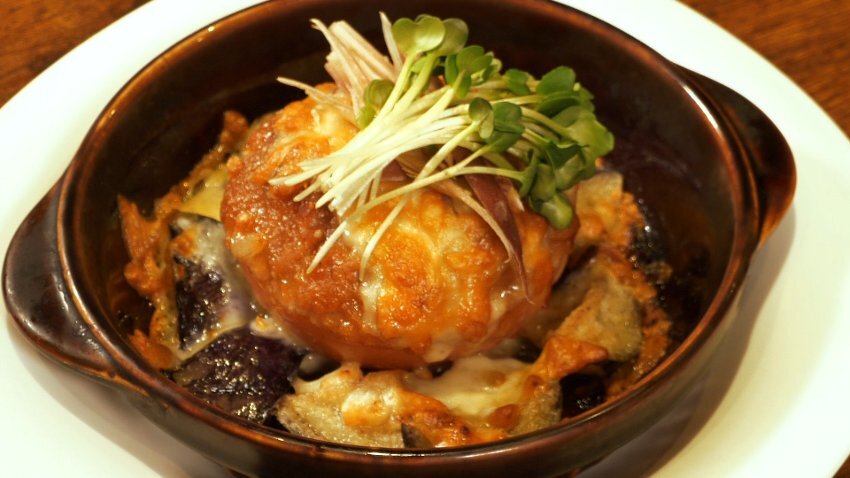 013　ナスとトマトの肉味噌チーズ焼き.jpg