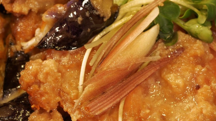 014　ナスとトマトの肉味噌チーズ焼き.jpg