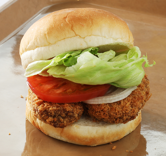限定メンチカツバーガー骨付鳥味