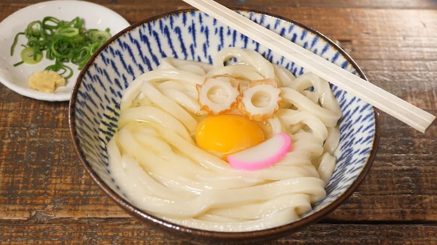 カフェのような外観のうどん店で食べられる、見た目がカワイイうどんって？…カマ喜ri（金バク！2023年 4月21日OA）