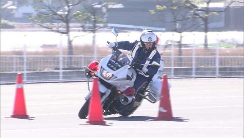さぬプラ　丸亀ハーフ先導白バイ02
