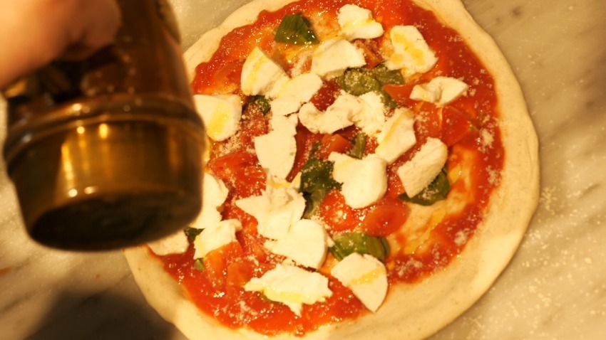 四国一の大きなピザ釜！？絶品ピザが40種類ある大人気イタリアン …PIZZERIA18（金バク！2021年 2月19日OA）